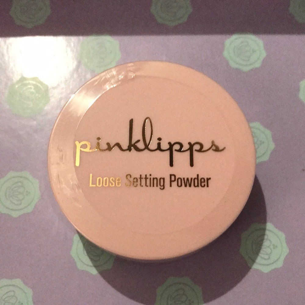Pinklipps Cosmetics Loose Setting Powder in Translucent